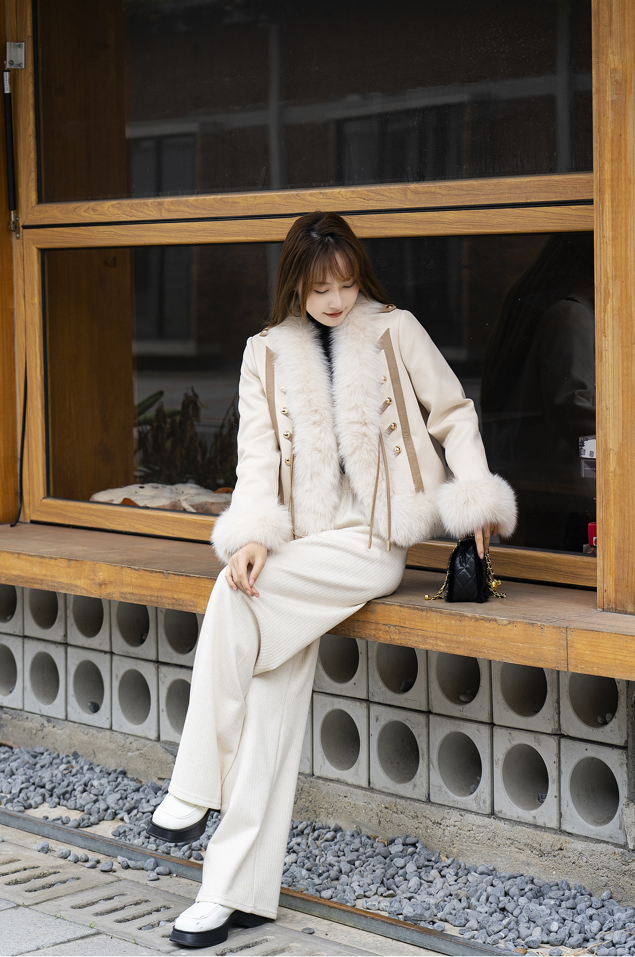 皮草外套拍摄（图ZNDAwMDkwNjA0） - 人像摄影 - 站酷设计师易扬原创素材 - 站酷ZCOOL