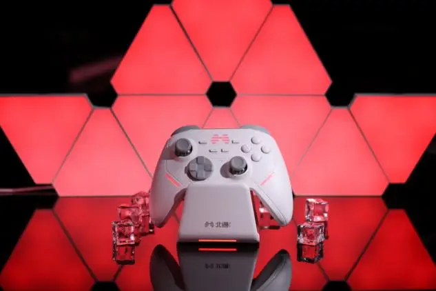 2026电脑有线手柄怎么选?推荐10款好用又实惠的选择!（图ZMTUzMzIzNTI=） - 评测 - 站酷设计师咕噜小熊原创素材 - 站酷ZCOOL