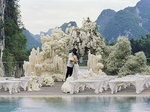 漓江边上的婚礼