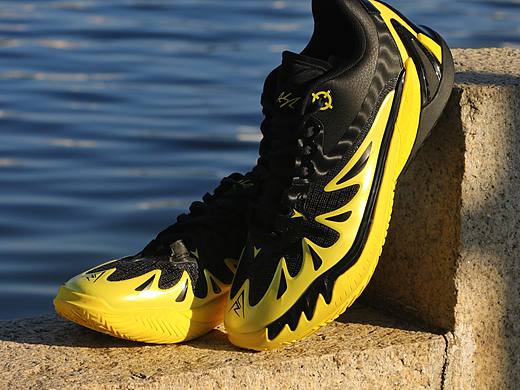 球鞋摄影·里皇的大黄蜂