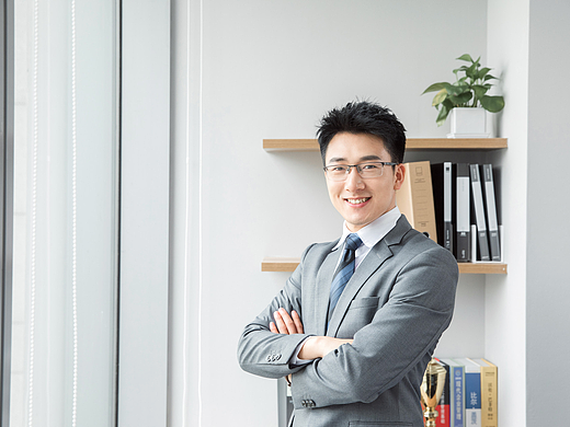 预算有限买精华水看这篇!2025男士抗皱,实测三月不翻车,闭眼入