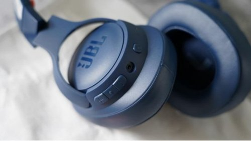 头戴式降噪蓝牙耳机哪个牌子好？揭秘头戴式耳机品牌排行榜前十