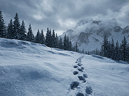 用可靈 AI 搭建的冰封世界