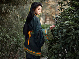 古寺深林  墨袍藏著千年風