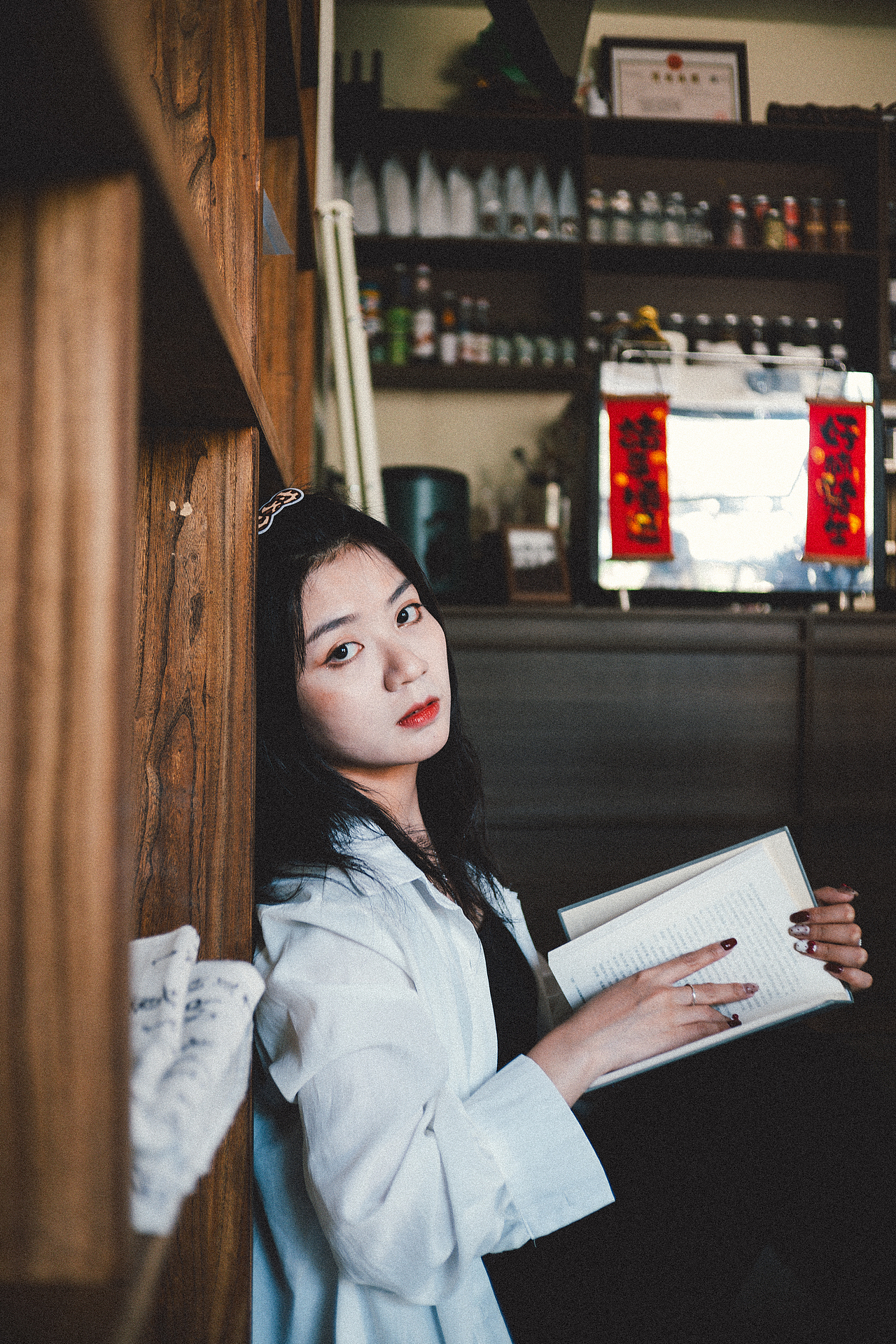 下午 咖啡 书店（图ZNDAwNTYyNTY4） - 人像摄影 - 站酷设计师吾会瓜老陈先生原创素材 - 站酷ZCOOL