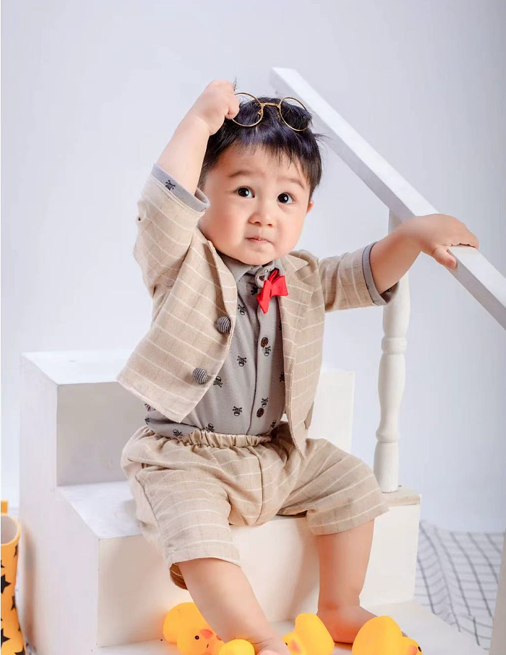 周岁男宝（图ZNDAwNjAwNDA0） - 人文/纪实摄影 - 站酷设计师挚纯baby瑶海店原创素材 - 站酷ZCOOL