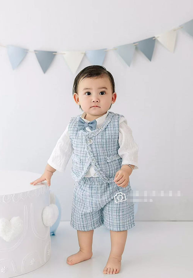 周岁男宝（图ZNDAwNjEzNDI4） - 人文/纪实摄影 - 站酷设计师挚纯baby瑶海店原创素材 - 站酷ZCOOL