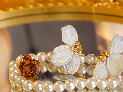 核小桃镜面珠宝摄影成片分享