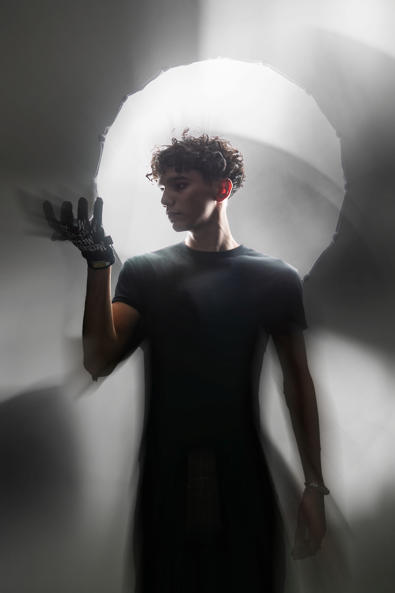 一组暗调作品（附布光方案视频）（图ZNDAwNjg2Mzk2） - 人像摄影 - 站酷设计师教摄影的张老师原创素材 - 站酷ZCOOL