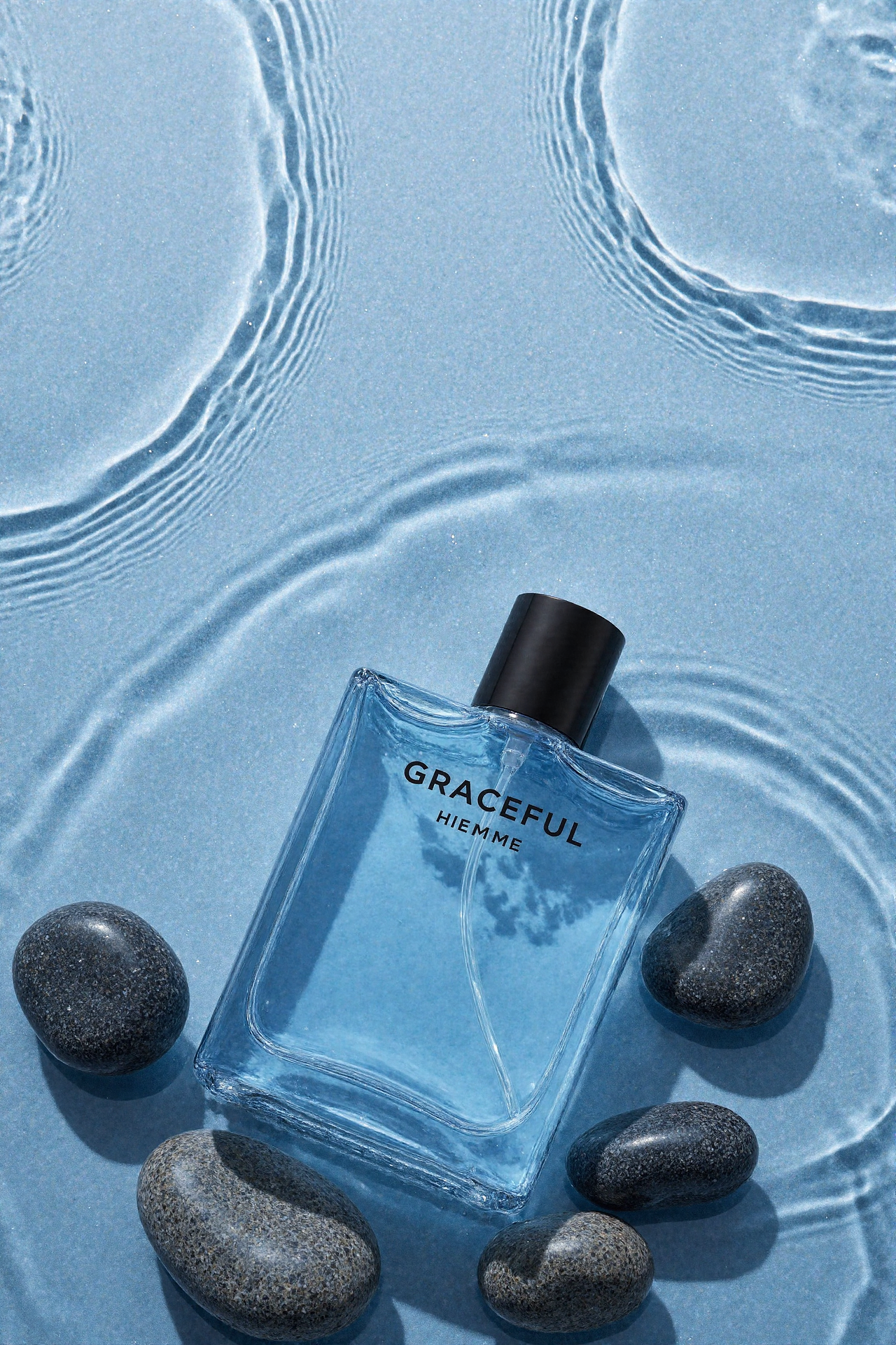 香水产品场景图渲染AIGC生成（图ZNDAwNzgwNjY4） - 产品 - 站酷设计师埃迪AI原创素材 - 站酷ZCOOL