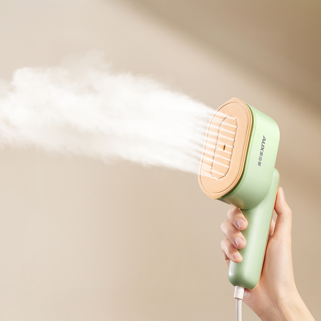 奥克斯便携烫斗主图拍摄（图ZNDAwODQxMTQ4） - 产品摄影 - 站酷设计师坚果视觉工厂原创素材 - 站酷ZCOOL