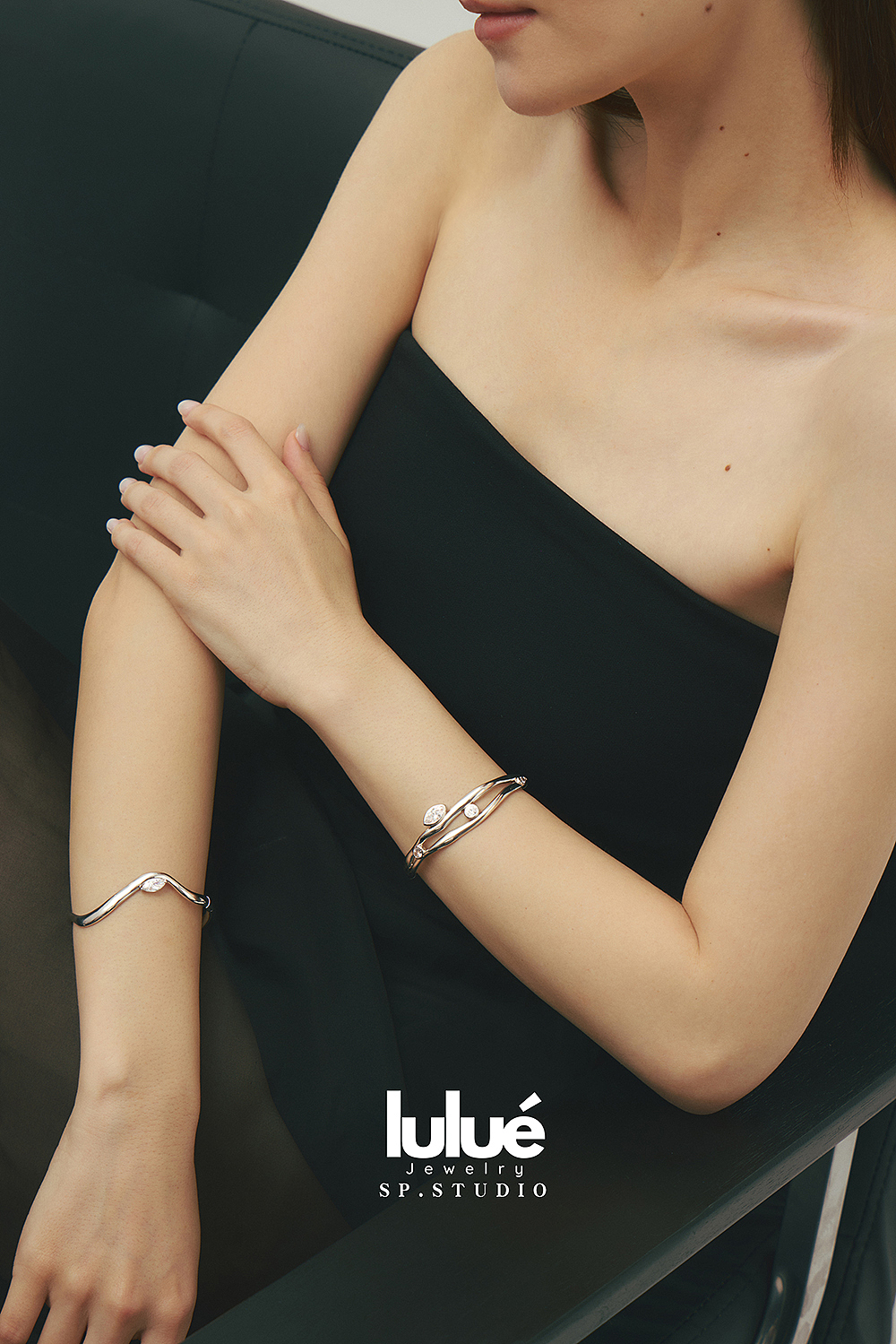 把“完美”戴在身上｜lulué的詩意珠寶?（圖ZNDAwODg3MzI4） - 人像攝影 - 站酷設(shè)計師拾璞文化原創(chuàng)素材 - 站酷ZCOOL