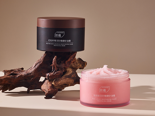 红松籽奢润砂糖磨砂油膏产品拍摄