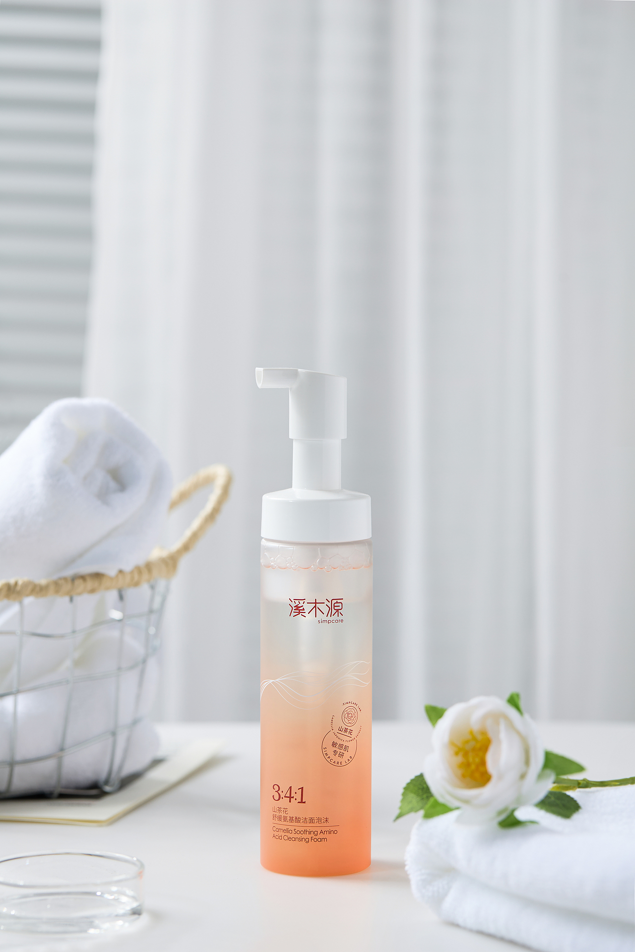 山茶花洗面奶美妆家居拍摄（图ZNDAwOTI0MTQ0） - 产品摄影 - 站酷设计师慕白wa原创素材 - 站酷ZCOOL