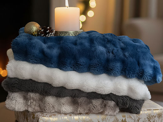 AI渲染：家纺海报