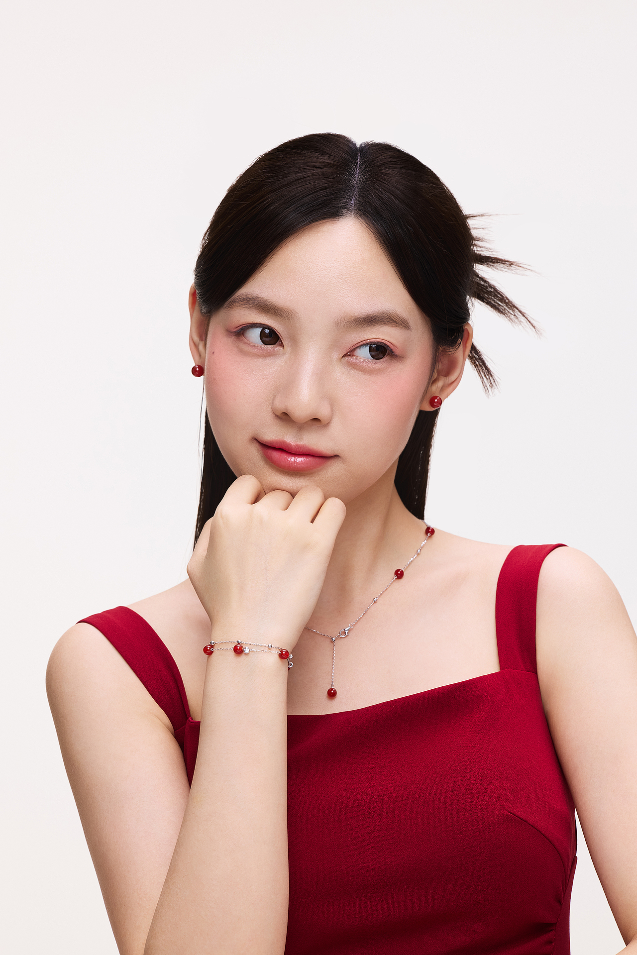 卡蒂罗饰品人像修图（图ZNDAxMDQ4NTM2） - 修图/后期 - 站酷设计师象素修图爍爍原创素材 - 站酷ZCOOL