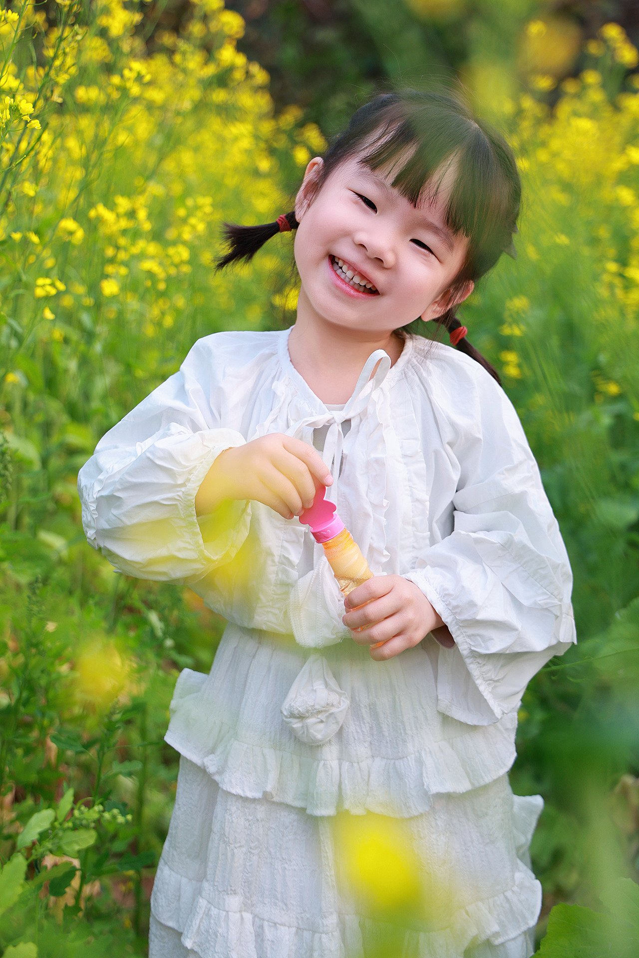 深圳的春天提前到来 油菜花田玩耍的小朋友（图ZNDAxMDQ5Mjg0） - 人像摄影 - 站酷设计师摄影师杨涛原创素材 - 站酷ZCOOL