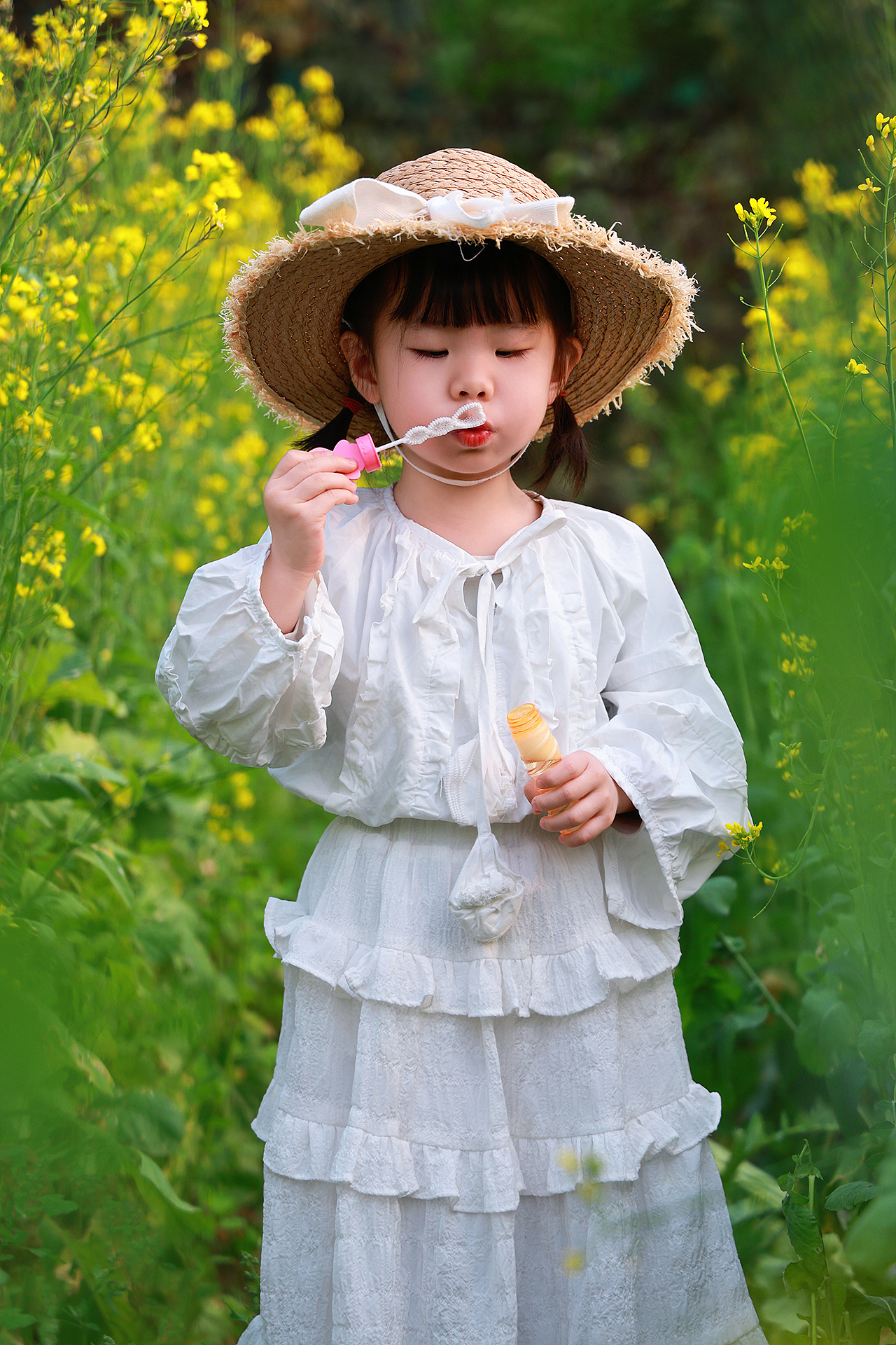 深圳的春天提前到来 油菜花田玩耍的小朋友（图ZNDAxMDQ5Mjcy） - 人像摄影 - 站酷设计师摄影师杨涛原创素材 - 站酷ZCOOL