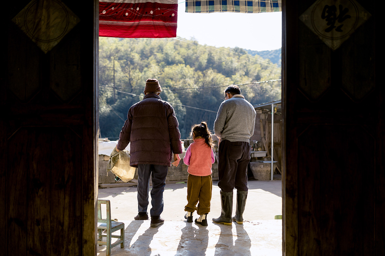 山里已经结冰了（图ZNDAxMTI3Mjky） - 环境/建筑摄影 - 站酷设计师洪小漩原创素材 - 站酷ZCOOL