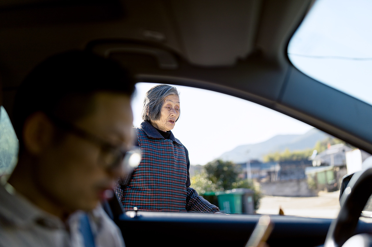 山里已经结冰了（图ZNDAxMTI3NDQw） - 环境/建筑摄影 - 站酷设计师洪小漩原创素材 - 站酷ZCOOL