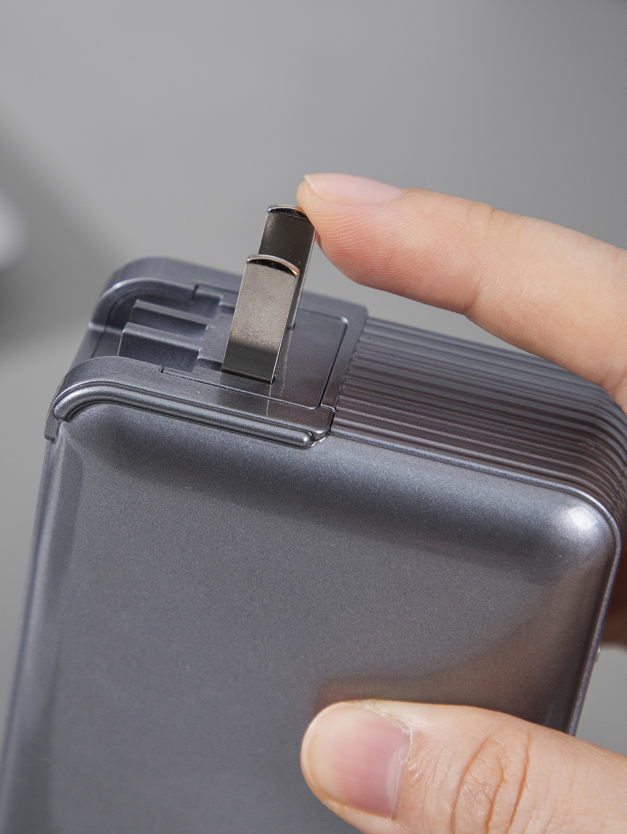 有间|瑞士AURARO三合一固态充电宝（图ZNDAxMTM5NTQ0） - 产品摄影 - 站酷设计师有间图片社原创素材 - 站酷ZCOOL