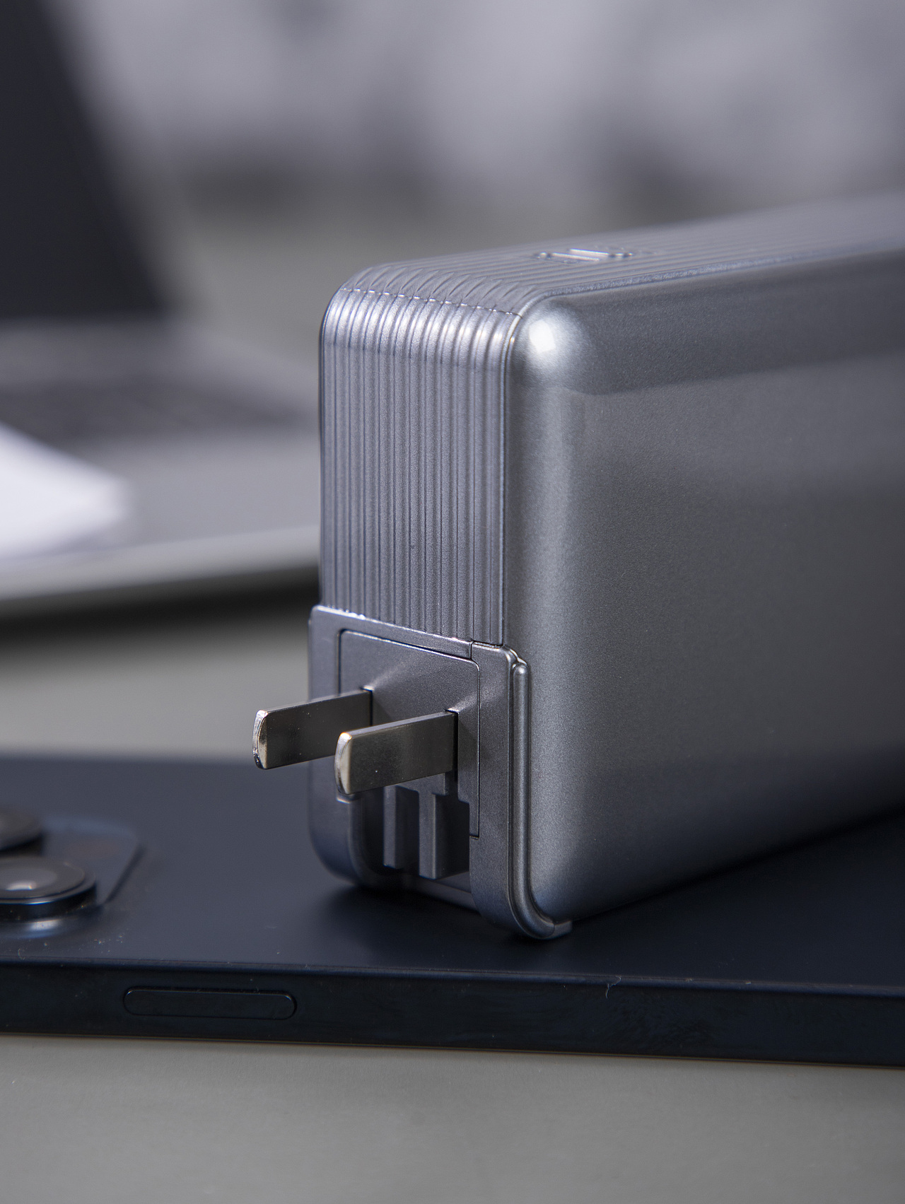 有间|瑞士AURARO三合一固态充电宝（图ZNDAxMTM5NDg4） - 产品摄影 - 站酷设计师有间图片社原创素材 - 站酷ZCOOL