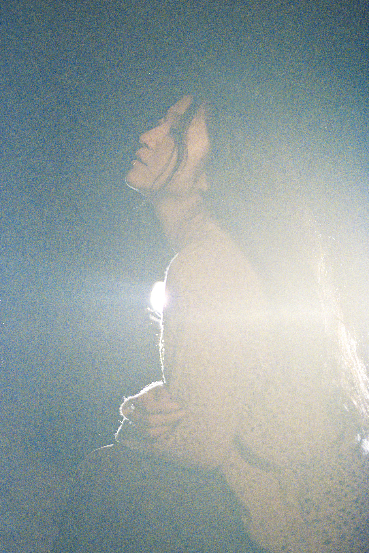 无边的蓝，和终于不再解释的我（图ZNDAxMTgwOTg4） - 人像摄影 - 站酷设计师白山Gavin原创素材 - 站酷ZCOOL