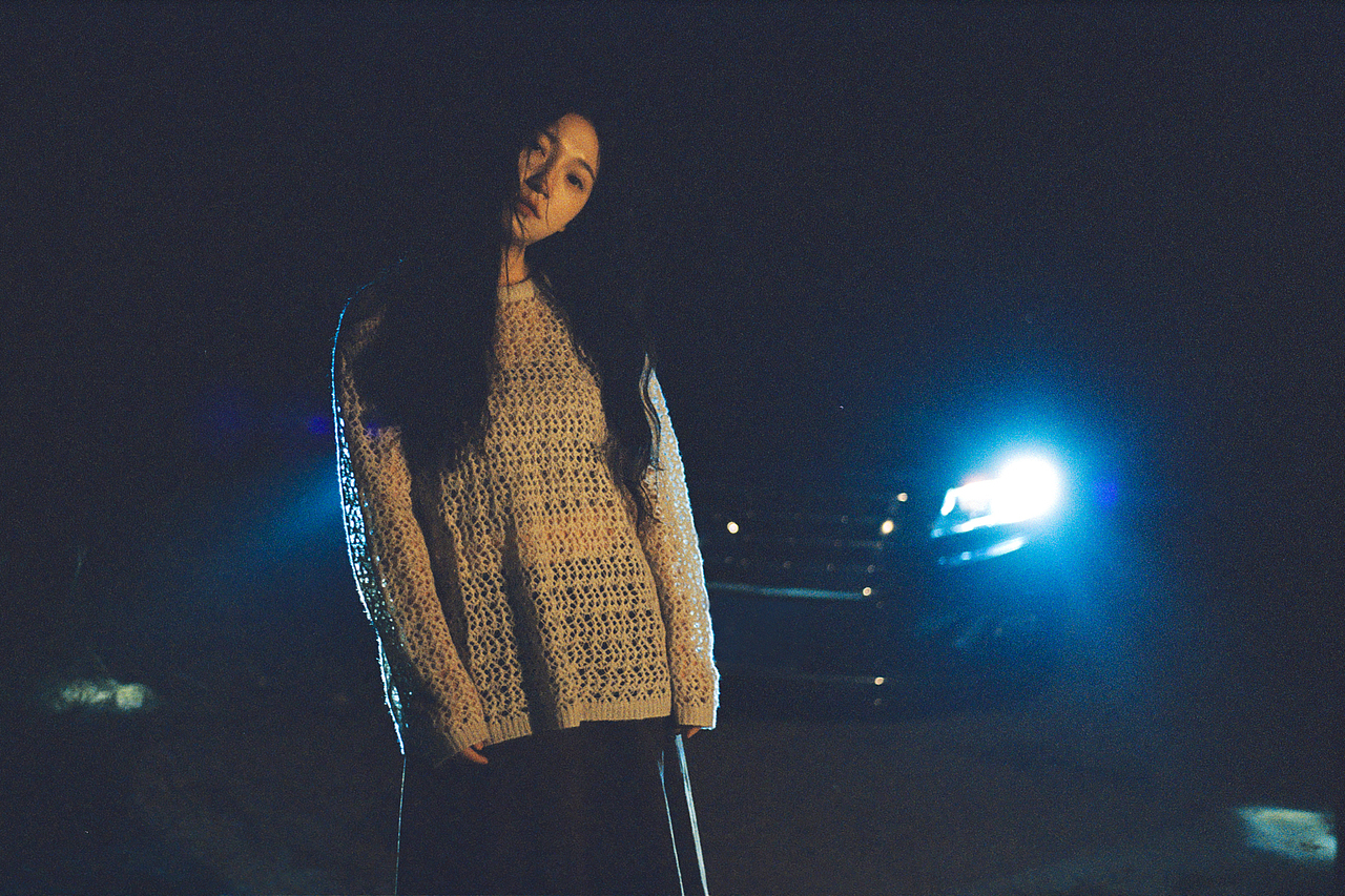 无边的蓝，和终于不再解释的我（图ZNDAxMTgxMDIw） - 人像摄影 - 站酷设计师白山Gavin原创素材 - 站酷ZCOOL