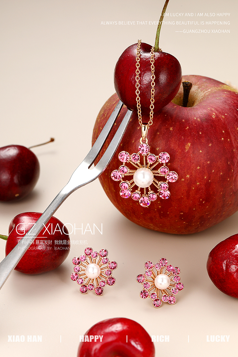 珠宝饰品拍摄 饰品拍摄 水果创意场景 项链 耳钉 戒指（图ZNDAxMjI1OTAw） - 产品摄影 - 站酷设计师广州小韩原创素材 - 站酷ZCOOL