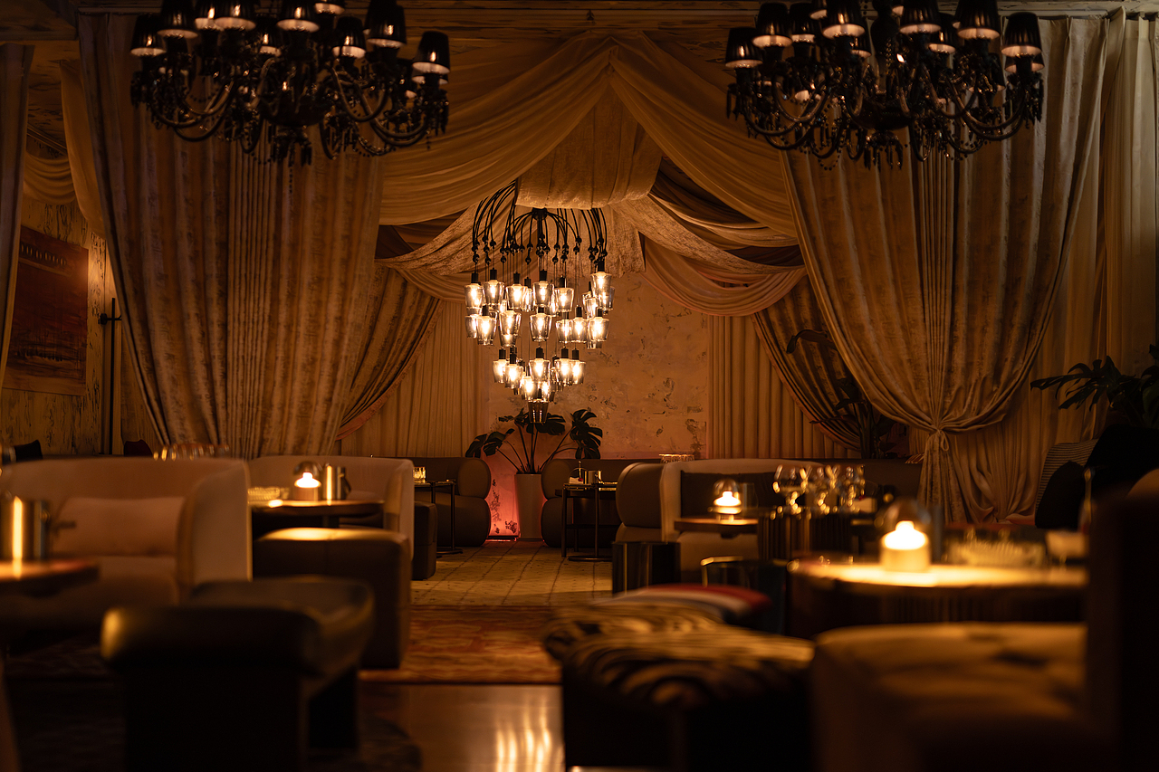 成都水烟吧拍摄（图ZNDAxMjY0OTQ0） - 环境/建筑摄影 - 站酷设计师税翔原创素材 - 站酷ZCOOL