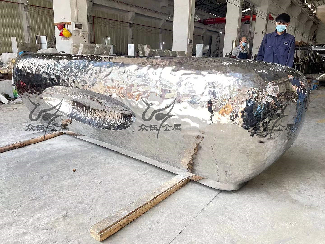 会所展厅不锈钢水波纹弧形吧台 镜面钛金耀眼无比（图ZNDAxMzAzNTQ4） - 其他工业/产品 - 站酷设计师艺术金属原创素材 - 站酷ZCOOL