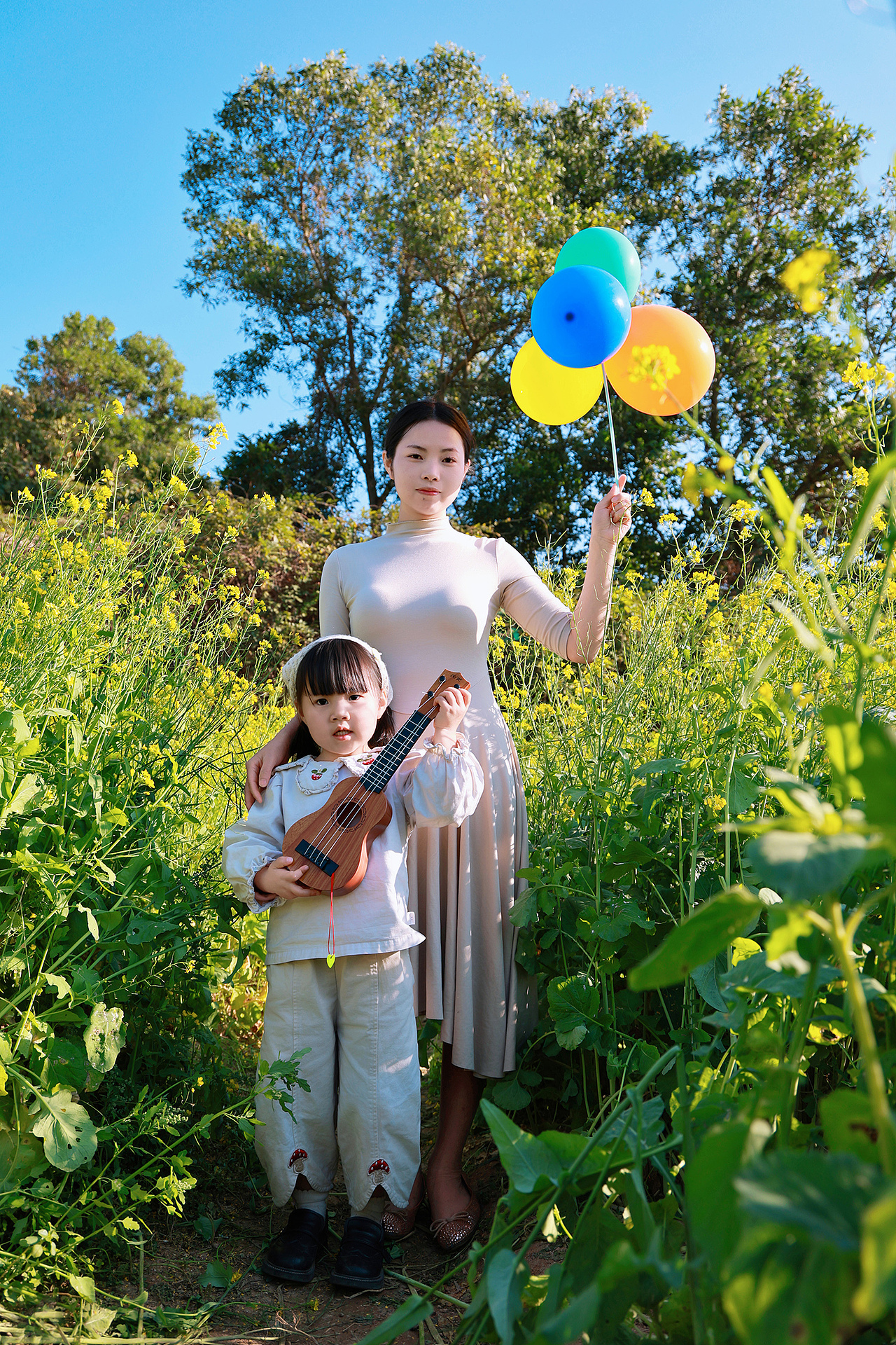 深圳凤凰山农趣谷油菜花田小朋友和妈妈的亲子时光（图ZNDAxMzQwNDY0） - 人像摄影 - 站酷设计师摄影师杨涛原创素材 - 站酷ZCOOL