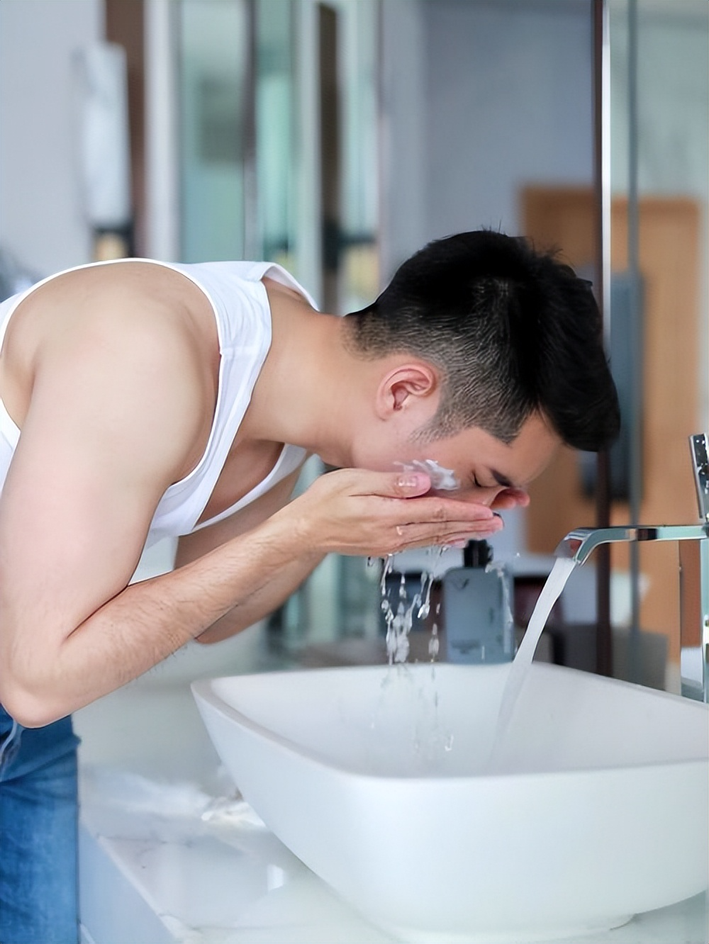 被问爆链接！男士洗面奶油皮用28天——同事以为我换了贵妇洁面，清爽不紧绷YYDS！（图ZMTUzNzA4ODg=） - 资讯 - 站酷设计师来这个世界看看原创素材 - 站酷ZCOOL