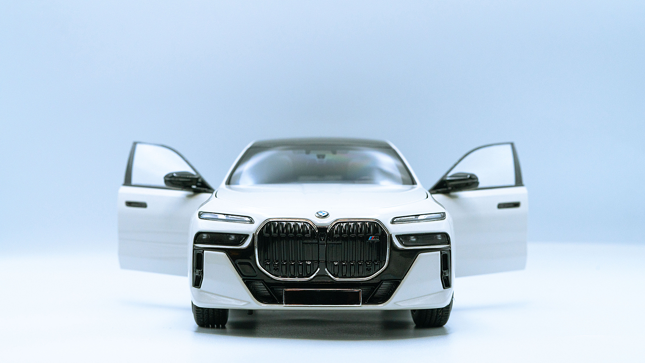 BMW i7 M70 G70 MINICHAMPS 1:18（图ZNDAxNDQzOTg4） - 其他摄影 - 站酷设计师饭饭饭樊原创素材 - 站酷ZCOOL