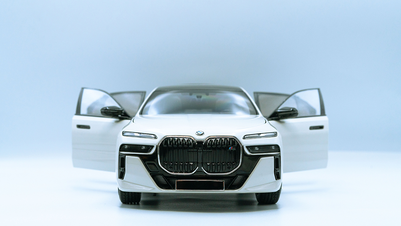BMW i7 M70 G70 MINICHAMPS 1:18（图ZNDAxNDQ0MDIw） - 其他摄影 - 站酷设计师饭饭饭樊原创素材 - 站酷ZCOOL