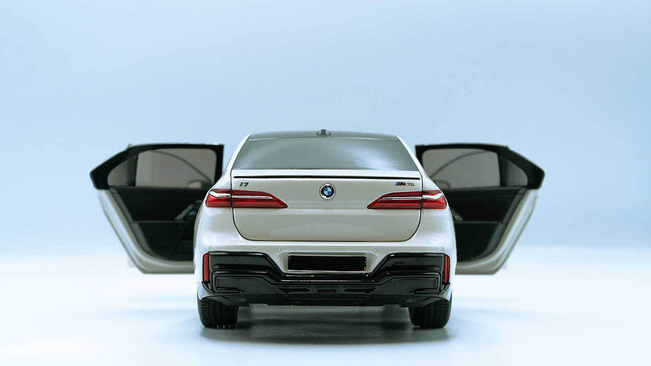 BMW i7 M70 G70 MINICHAMPS 1:18（图ZNDAxNDQ0MDUy） - 其他摄影 - 站酷设计师饭饭饭樊原创素材 - 站酷ZCOOL