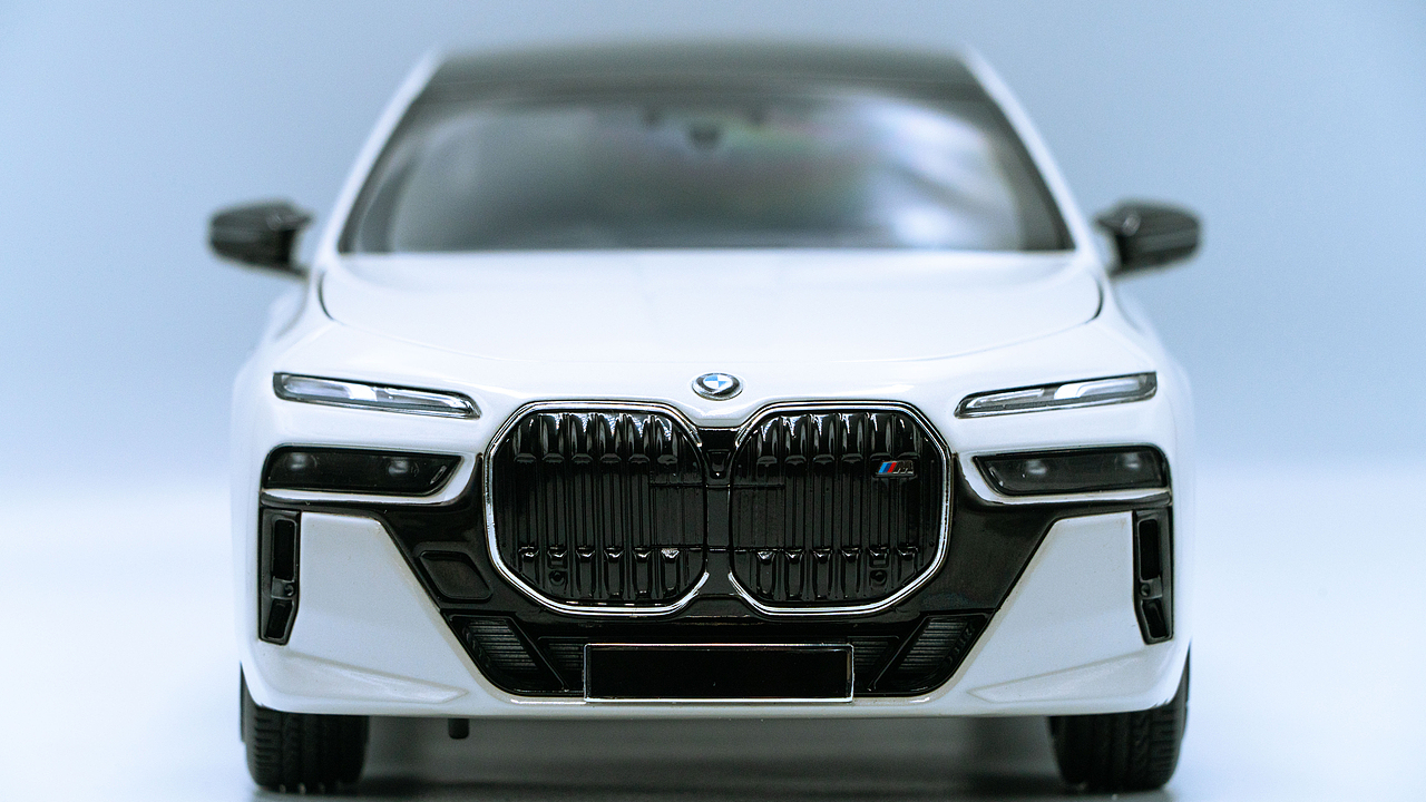 BMW i7 M70 G70 MINICHAMPS 1:18（图ZNDAxNDQ0MTIw） - 其他摄影 - 站酷设计师饭饭饭樊原创素材 - 站酷ZCOOL