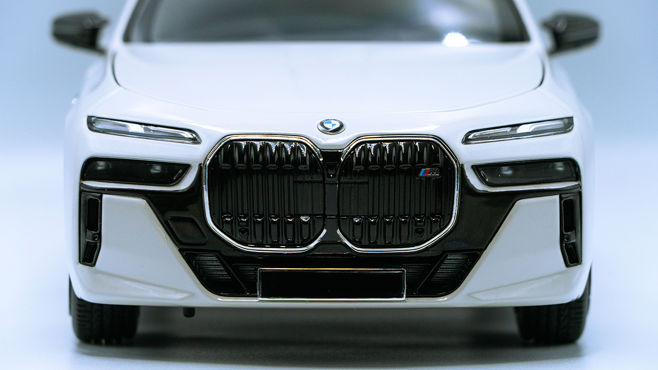 BMW i7 M70 G70 MINICHAMPS 1:18（图ZNDAxNDQ0MTQw） - 其他摄影 - 站酷设计师饭饭饭樊原创素材 - 站酷ZCOOL