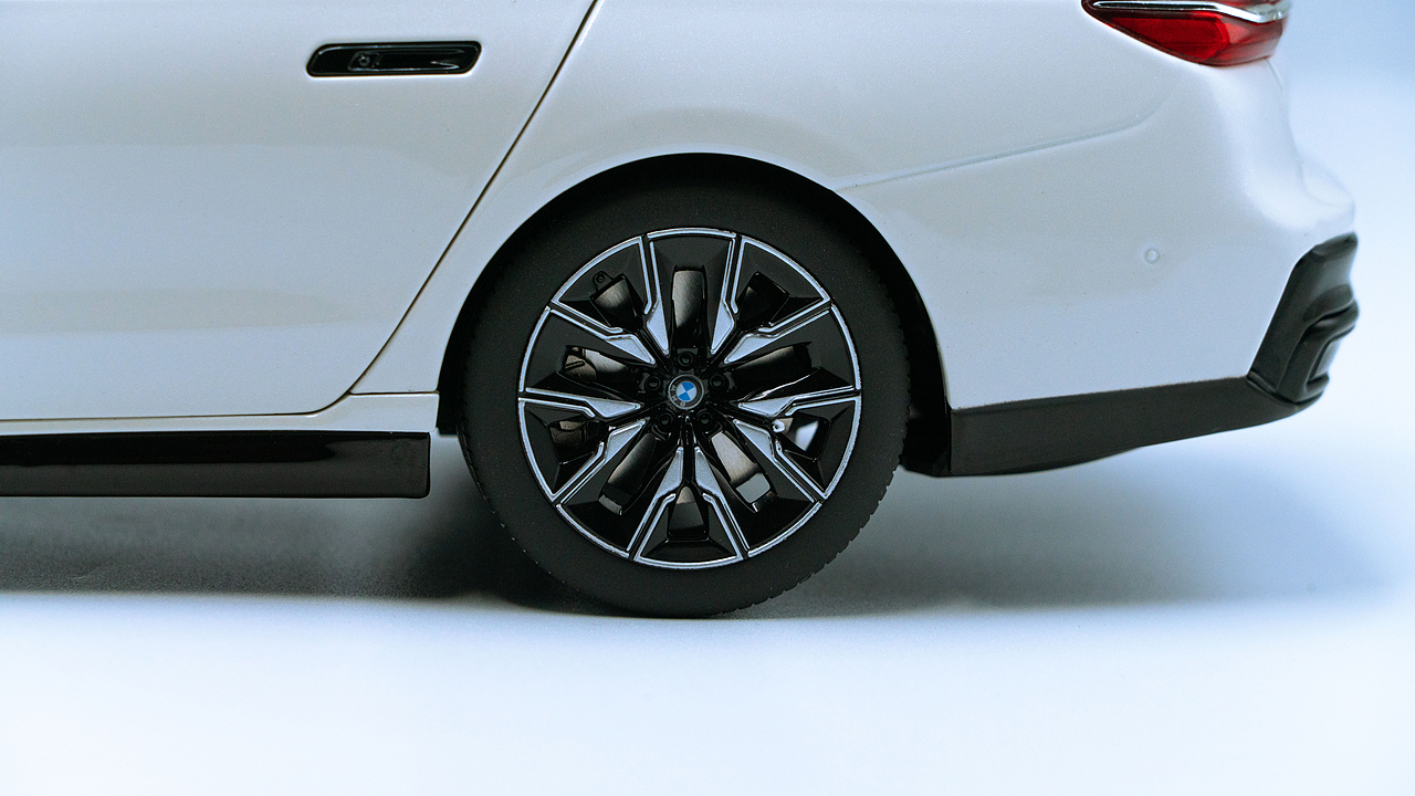 BMW i7 M70 G70 MINICHAMPS 1:18（图ZNDAxNDQ0MTgw） - 其他摄影 - 站酷设计师饭饭饭樊原创素材 - 站酷ZCOOL