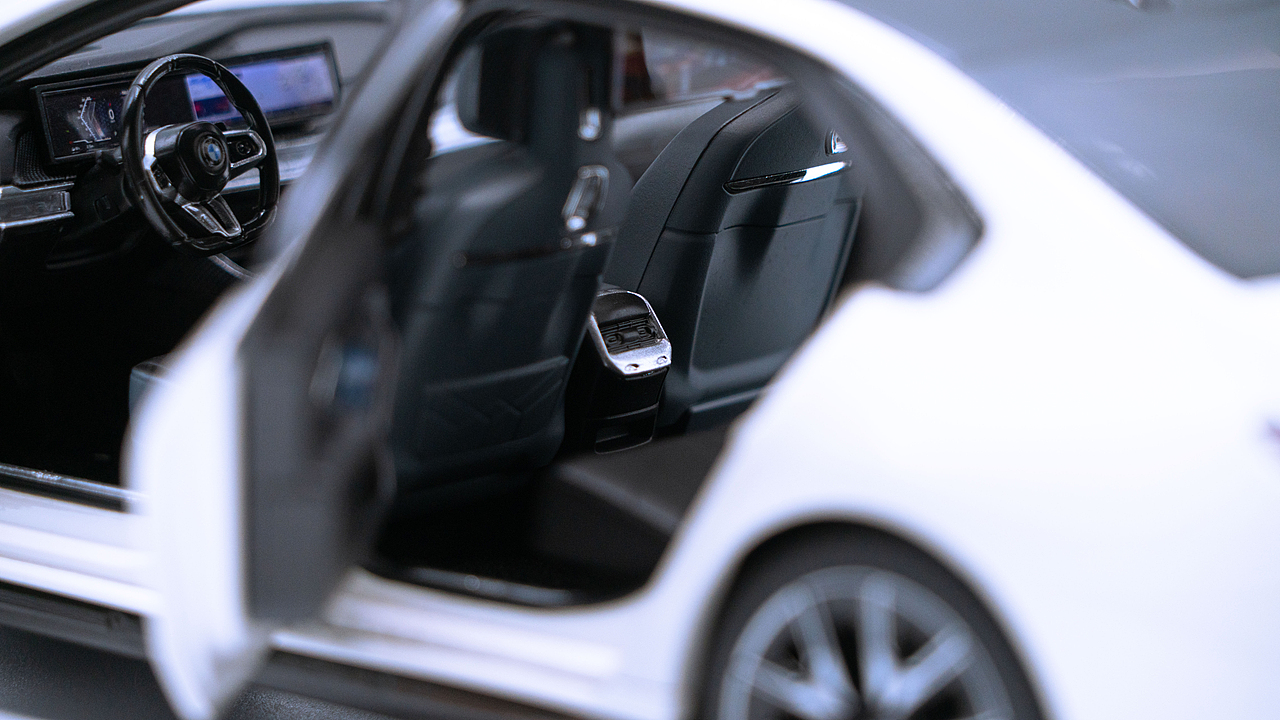 BMW i7 M70 G70 MINICHAMPS 1:18（图ZNDAxNDQ0MjQw） - 其他摄影 - 站酷设计师饭饭饭樊原创素材 - 站酷ZCOOL