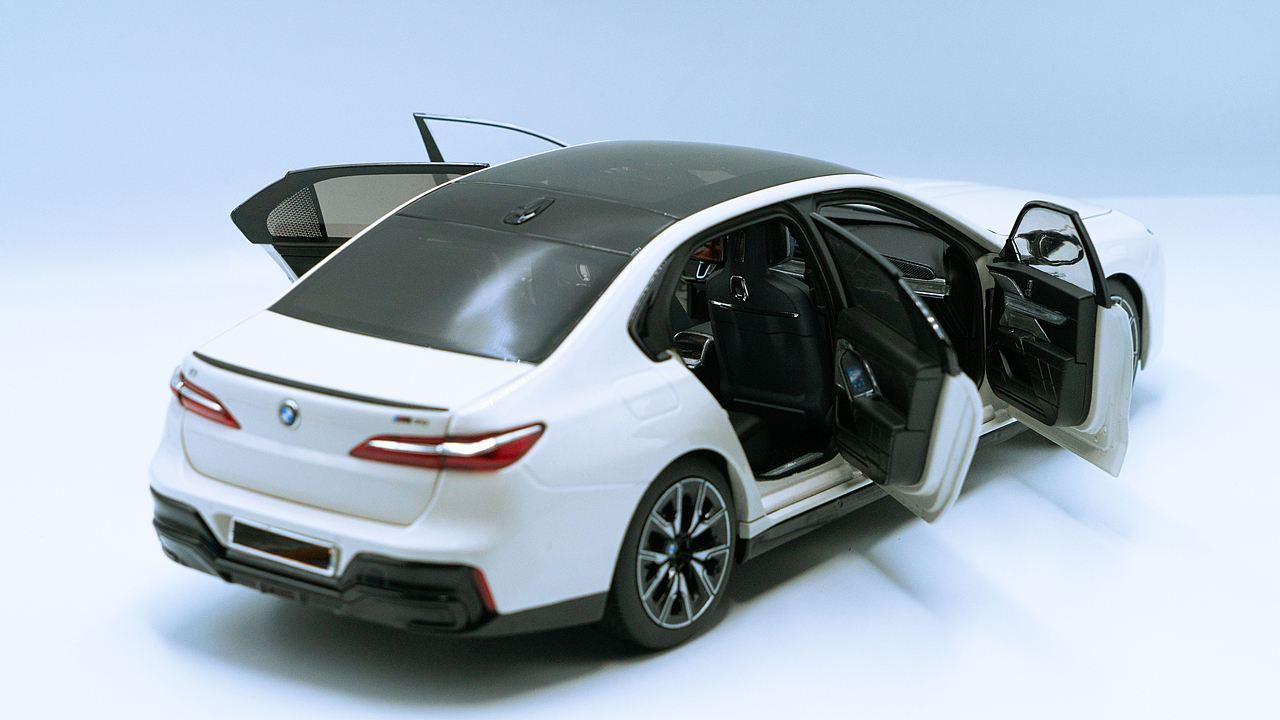 BMW i7 M70 G70 MINICHAMPS 1:18（图ZNDAxNDQ0MzIw） - 其他摄影 - 站酷设计师饭饭饭樊原创素材 - 站酷ZCOOL