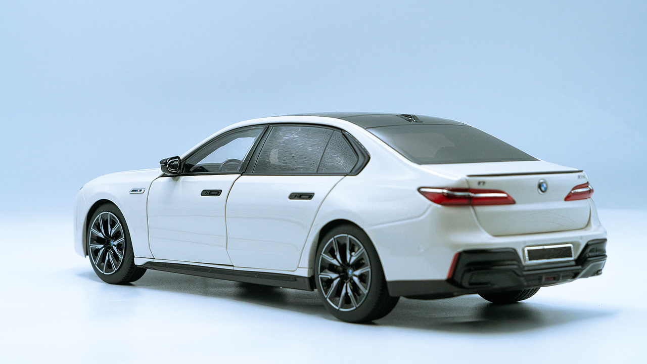 BMW i7 M70 G70 MINICHAMPS 1:18（图ZNDAxNDQ0MzU2） - 其他摄影 - 站酷设计师饭饭饭樊原创素材 - 站酷ZCOOL