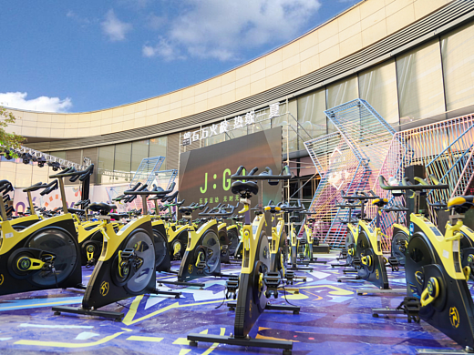 万象城 × 超越健身