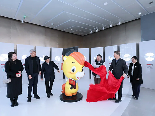 	陈湘波啵啵马生肖艺术与潮玩文创特展在深圳启幕