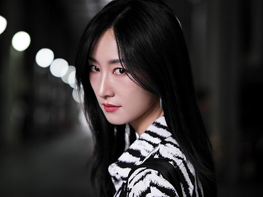 女演员眼睛
