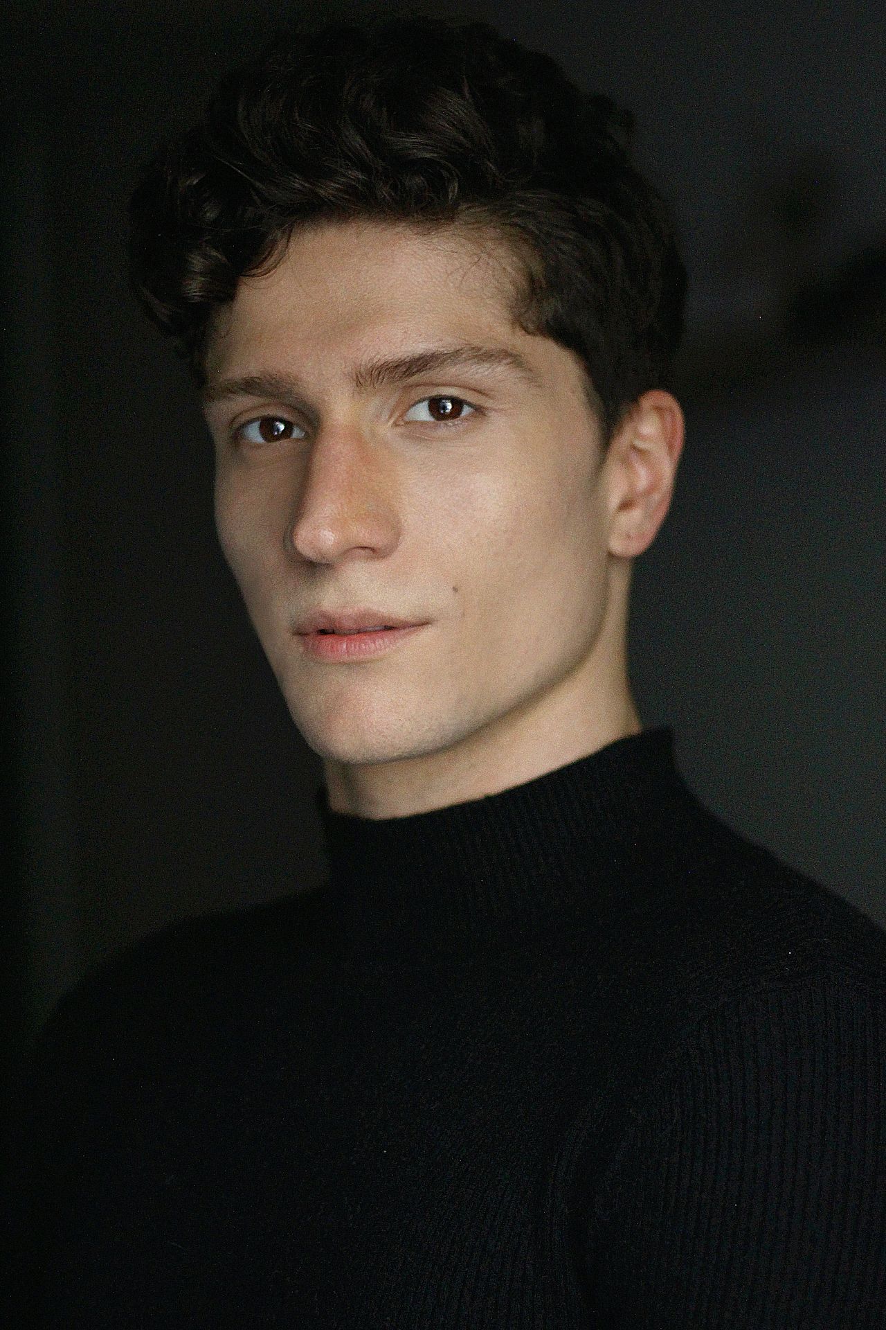 男模穿搭 轻熟风 街头潮流 时尚大片 型男写真 高级感（图ZNDAxNjc5OTc2） - 人像摄影 - 站酷设计师优思模特Melo原创素材 - 站酷ZCOOL