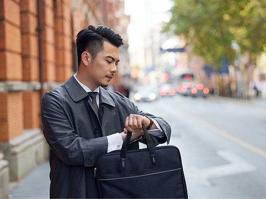 告别“手机依赖症”！览邦Watch Ultra独立通信+AI交互，让你的手腕更智能，生活更从容