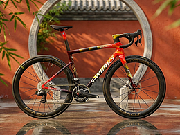 公路车迷的马年浪漫：东方美学 × 工业风骏骑 