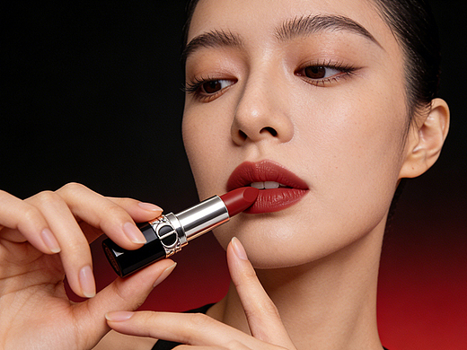 AI制作创意口红广告短片