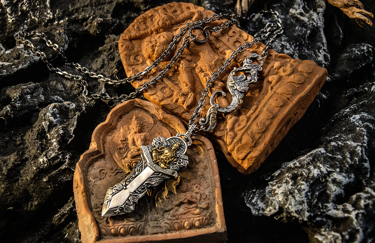 文殊剑·镜界 | 以智慧之剑斩断烦恼的佛教法器银饰（图ZNDAxNzkwNDI4） - 首饰设计 - 站酷设计师梦龙设计原创素材 - 站酷ZCOOL